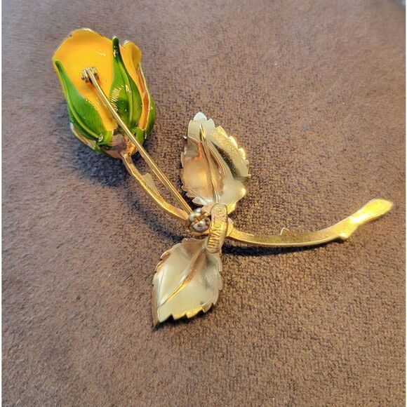Signed Vintage Giovanni yellow rose with Gold accent flower brooch/pin - Picture 3 of 6